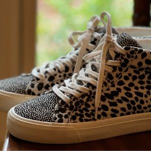 Madewell animal print high-top tennis shoes 6 1/2